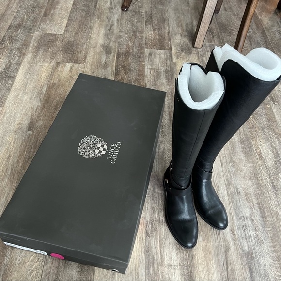 Like new! Original Box! VINCE CAMUTO PRESHENT RIDING BOOT - Wide Calf - Picture 11 of 16